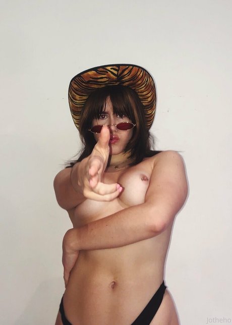 大きな乳首オンリーファンズ 限定 写真