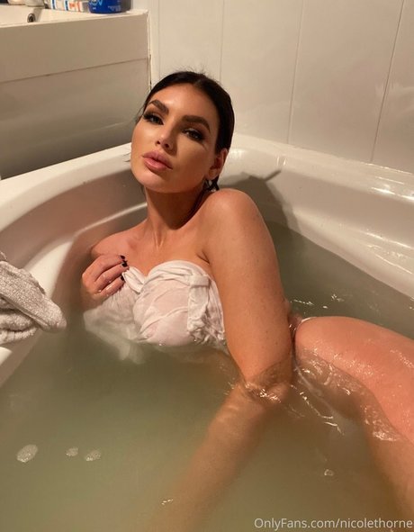 Nicole Thorne セクシーなスター 画像