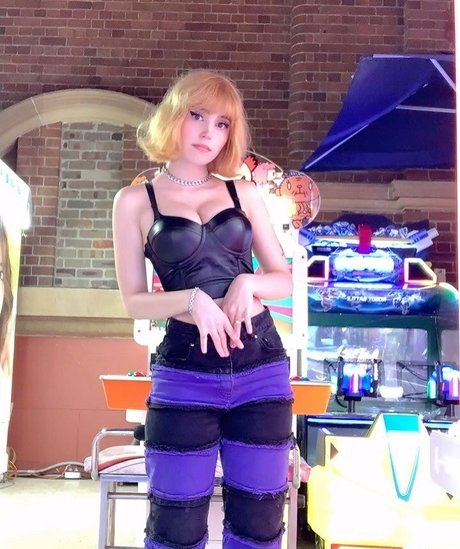 Mia Rodriguez 素敵なモデル 写真