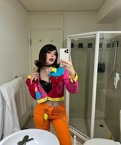 Mia Rodriguez ヌードモデル 画像