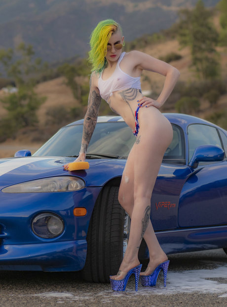 Comicbookgirl19 無料モデル 写真