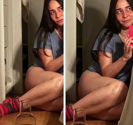 パンツ オンリーファンズ セクシーヌード 画像