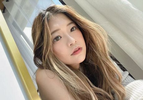 オランダのオンリーファンズ ホットヌード ギャラリー