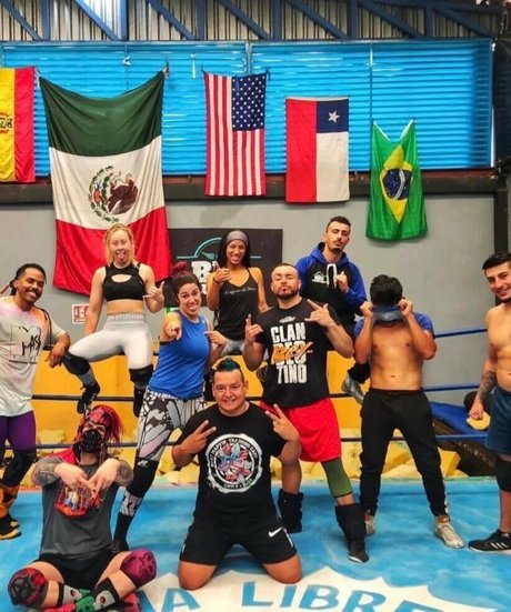 Bayley ヌードのポルノスター 写真