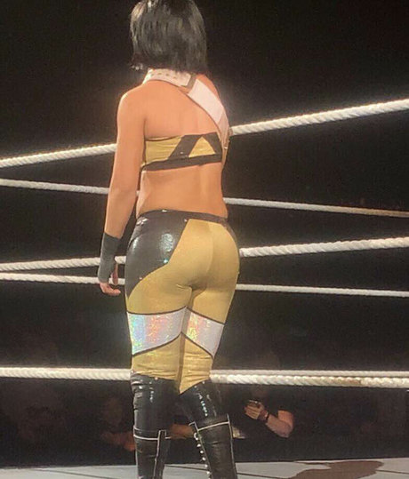 Bayley 無料モデル 写真