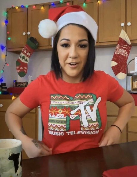 Bayley スター ヌード 画像