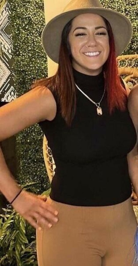 Bayley ポルノスター 無料 画像