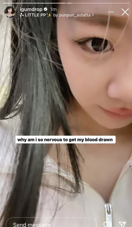 アジア人トランスオンリーファンズ セクシー 写真