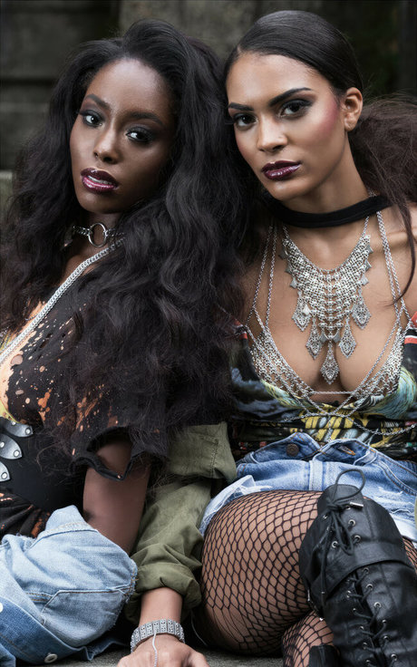 Sydeon 裸モデル 写真