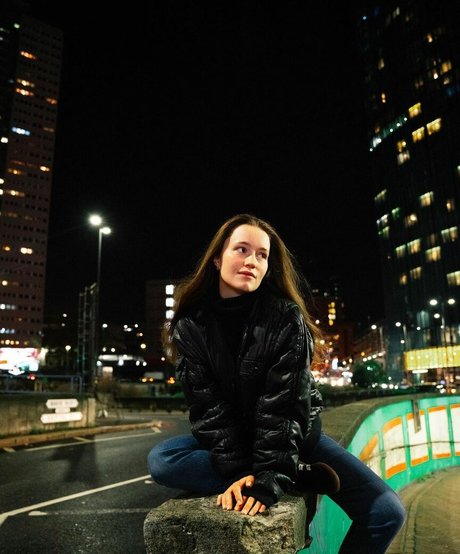 曲線美のラテン系オンリーファンズ 美しい裸 写真