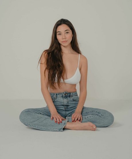 Desiree Flores セックススター 画像