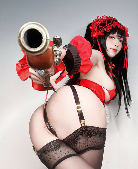 制服オンリーファン セクシーヌード 写真