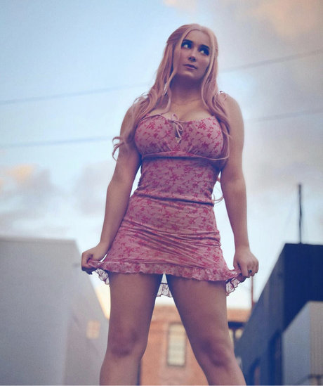 Moriah Lynne 完璧なモデル 写真