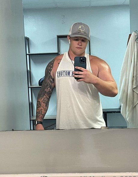 taylorsfree ポルノモデル 写真