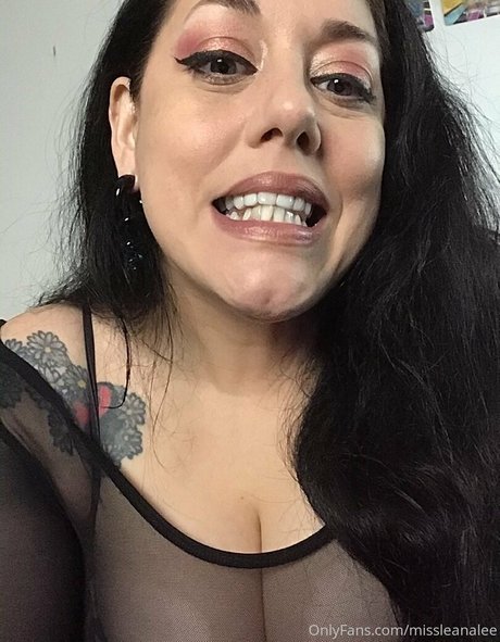 ホットなティーンオンリーファン ホットポルノ ギャラリー