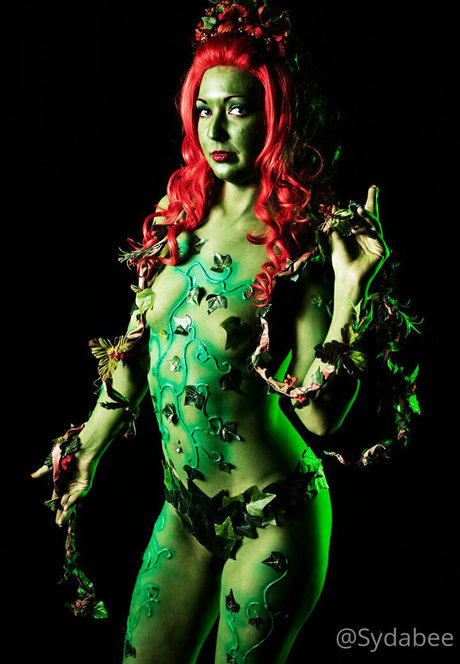 ティーンフィスティングオンリーファンズ ポルノグラフィック 写真