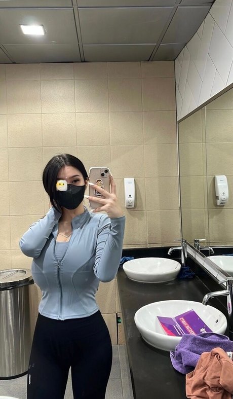 Anastasya Khosasih 無料スター 画像