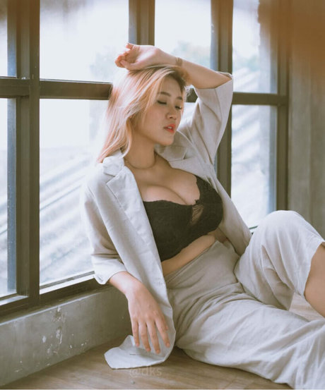 Anastasya Khosasih 独占女優 画像