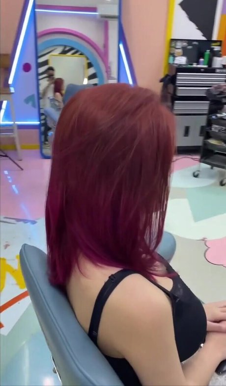 曲線美のシーメールオンリーファンズ パーフェクト 画像