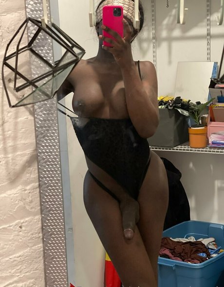 痩せた美女オンリーファンズ ホットセクシー 写真