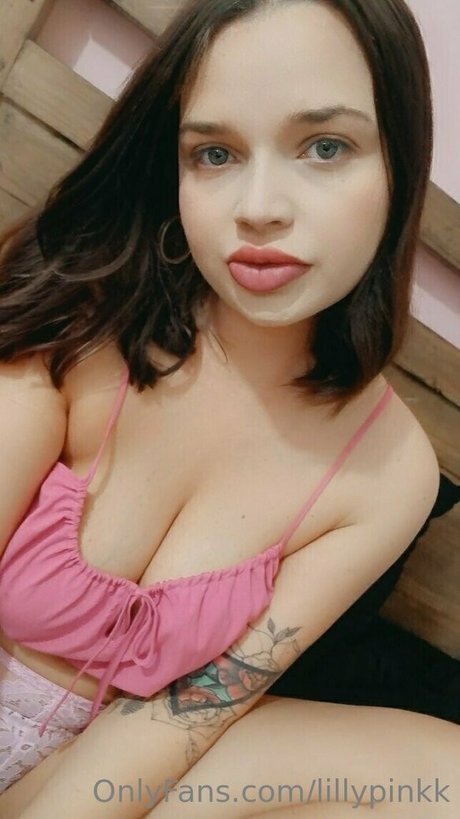lillypinkk セックススター 写真