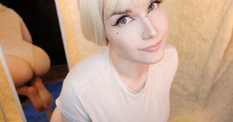 ブラジルの巨乳オンリーファンズ ホットセクシー 写真