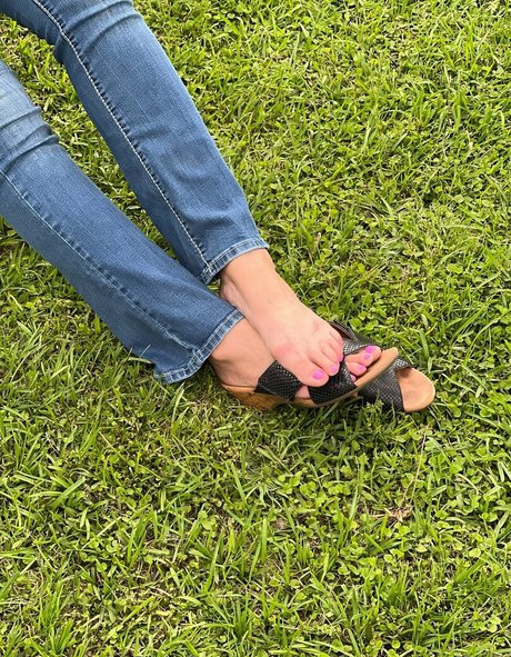 wifeyassandfeet 最高のモデル 写真
