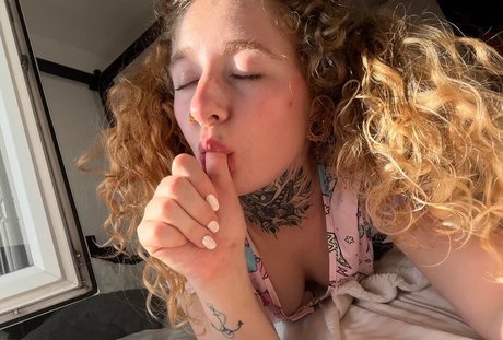 大学生のティーンオンリーファン 無料セックス 写真