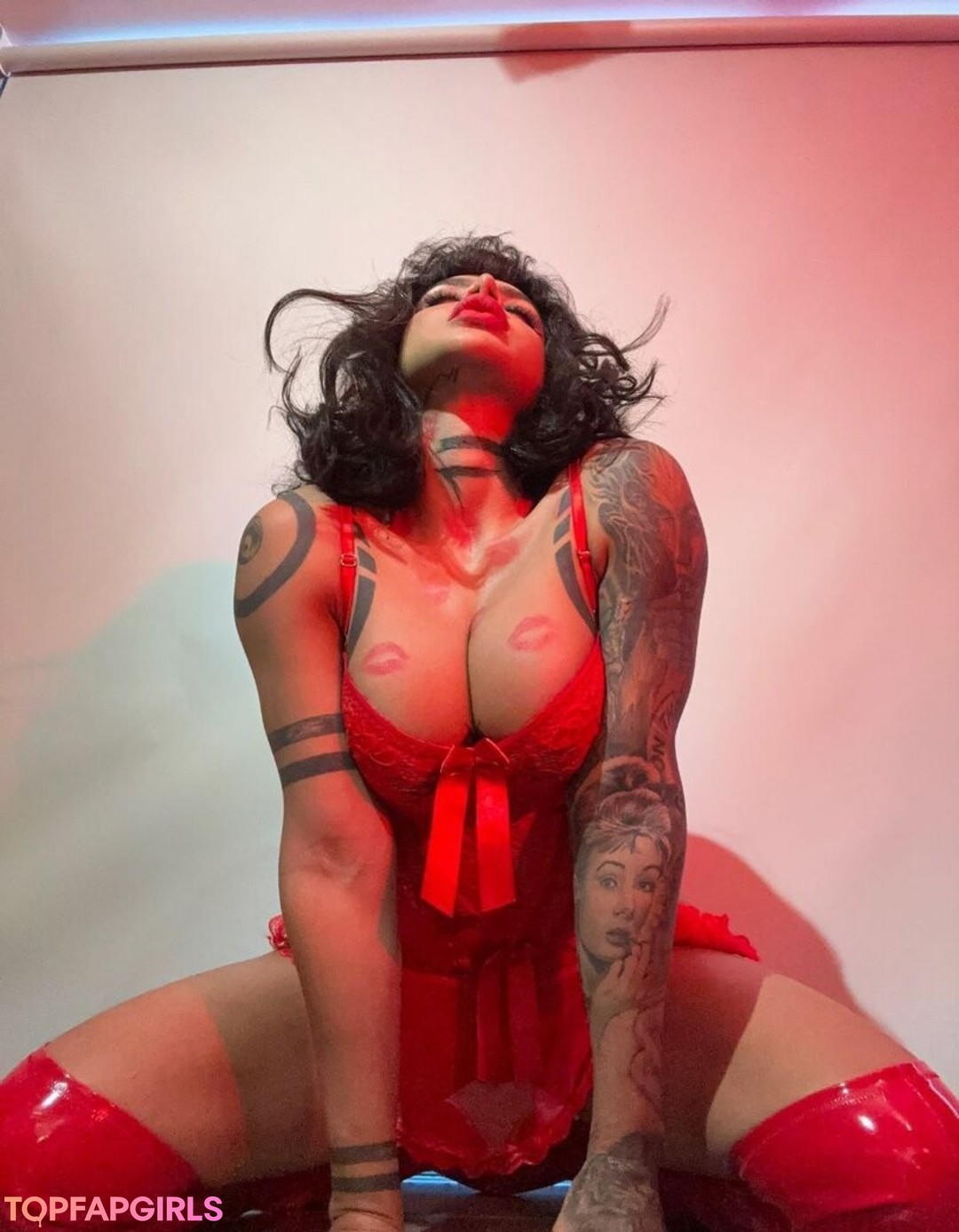 DElettraa ポルノスター 画像