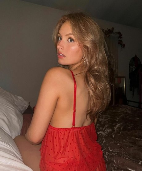 曲線美のクーガーオンリーファンズ 無料ヌード アーカイブ