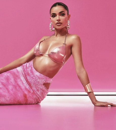 毛深い足のオンリーファンズ 無料裸 写真