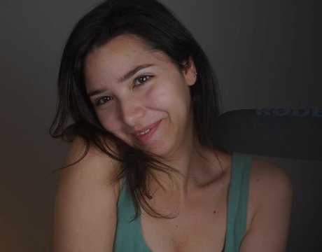 ASMR Glow ポルノモデル ギャラリー