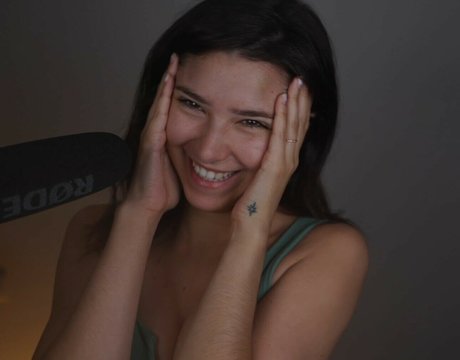 ASMR Glow 独占スター 画像