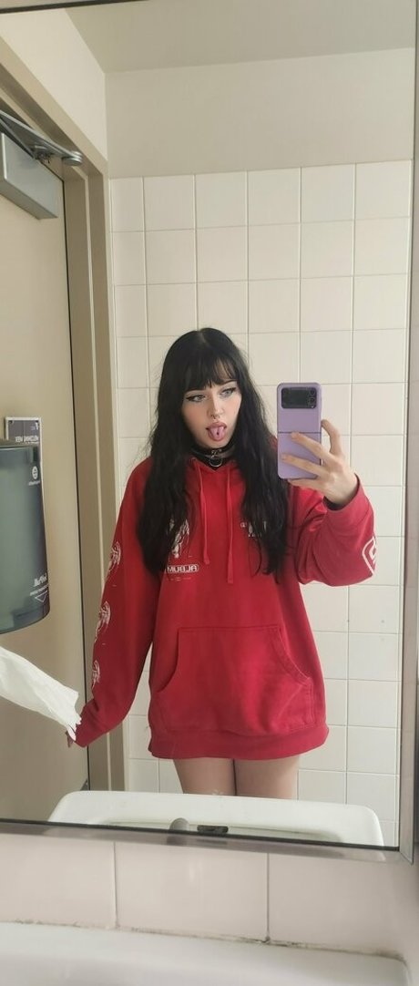 オンリーファンズを舐める 美しいヌード 写真