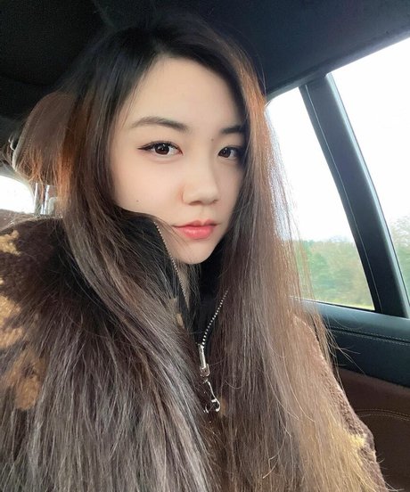 熟女フェラチオオンリーファンズ ホット 写真