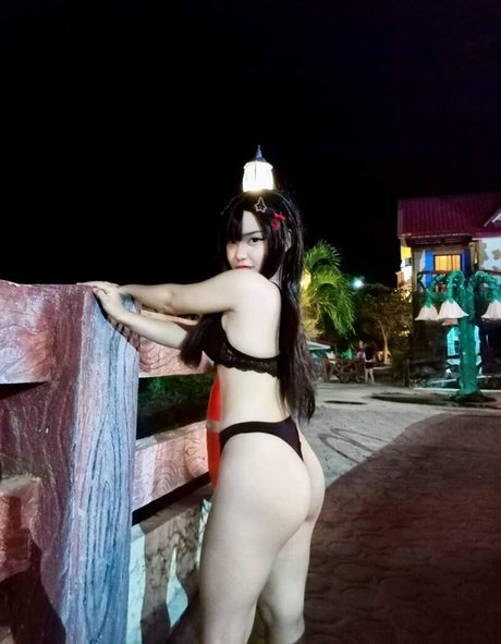デカ尻Tバックオンリーファンズ 美しいxxx 写真