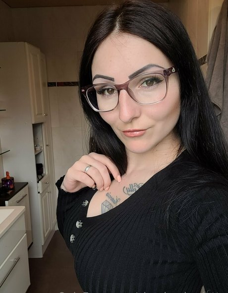 cheeky charlotte profile image