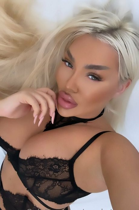 sarahstonnee XXXモデル 画像