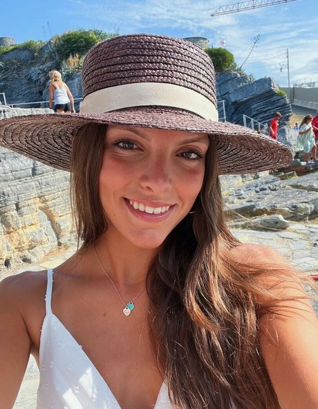 アジア人カップルオンリーファンズ セクシー ギャラリー