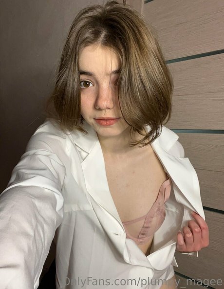 垂れ乳オンリーファンズ 無料ポルノ 写真