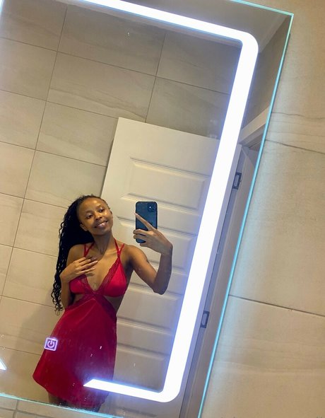 naomiebony 完璧なモデル 写真