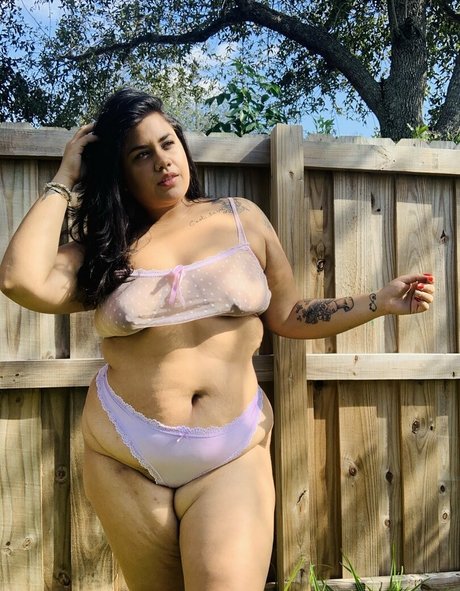 セクシーなアジア人オンリーファンズ ホットポルノ 画像