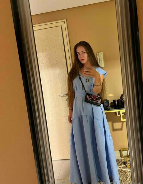 トランスティーンオンリーファンズ 美しい裸 画像