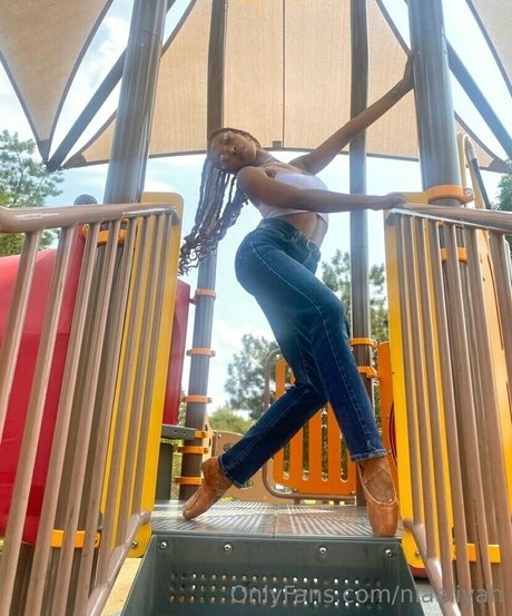 niaaliyah 独占ポルノスター ギャラリー