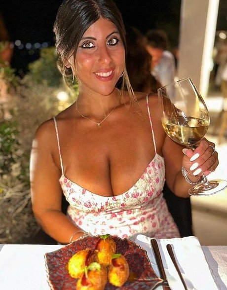 Valentina De Nucci 限定スター 写真