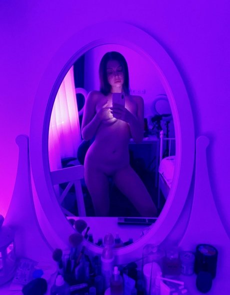 レズビアンセックスオンリーファンズ 無料セクシー 写真