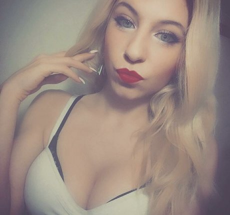 Mireia Rodriguez 無料のスター 画像