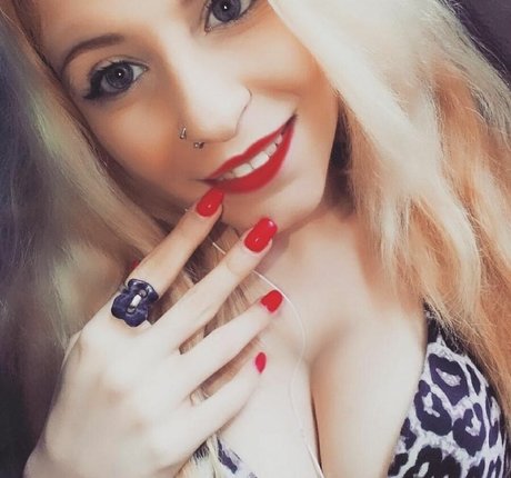 Mireia Rodriguez 高品質スター 写真