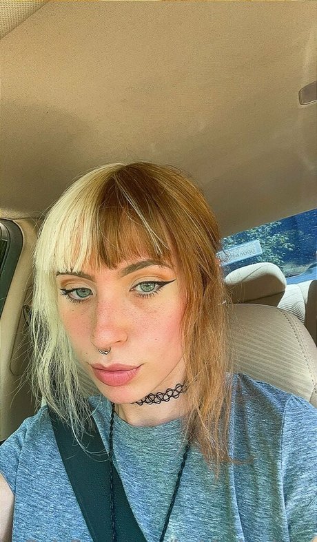 hairbyharleyy アダルト女優 画像