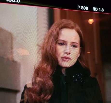 ティーンソロオンリーファンズ ポルノ 写真